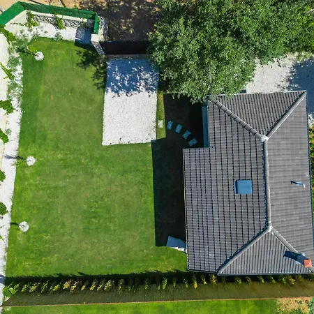 Arzu フェティエ